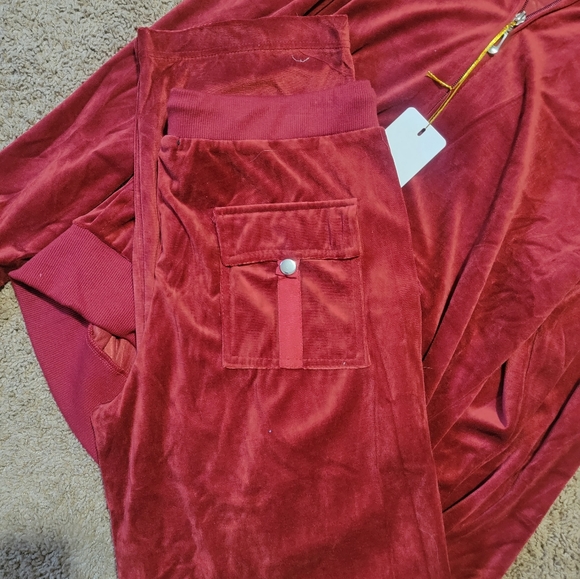 WOMENS TRACK SUIT - Picture 4 of 5